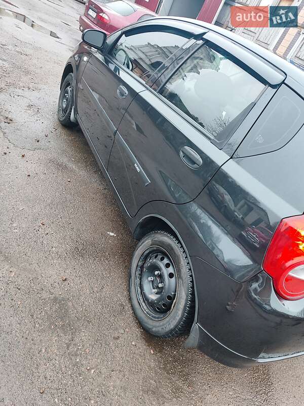 Хэтчбек Chevrolet Aveo 2010 в Козельце