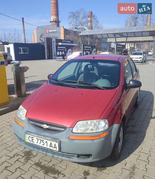 Седан Chevrolet Aveo 2004 в Чернівцях