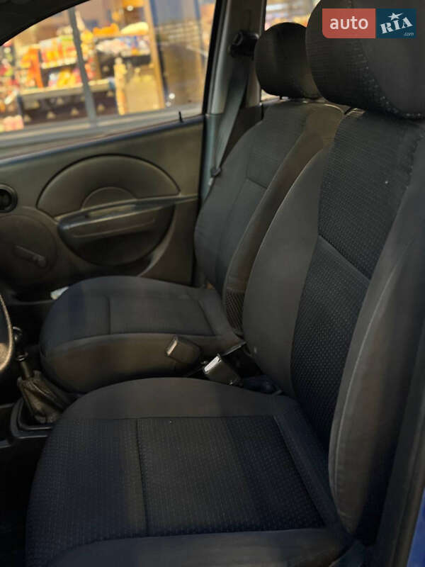 Седан Chevrolet Aveo 2005 в Полтаві