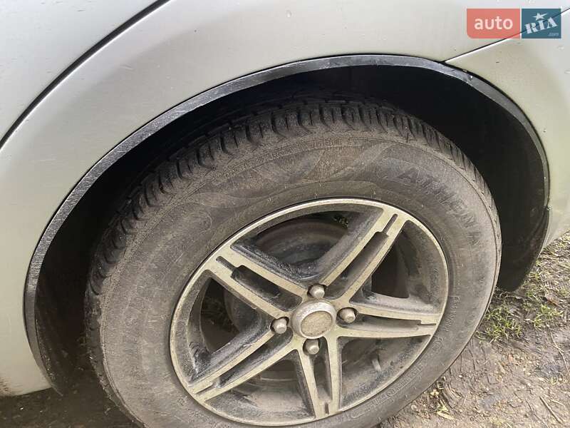 Седан Chevrolet Aveo 2008 в Кропивницком