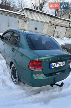 Седан Chevrolet Aveo 2004 в Харькове
