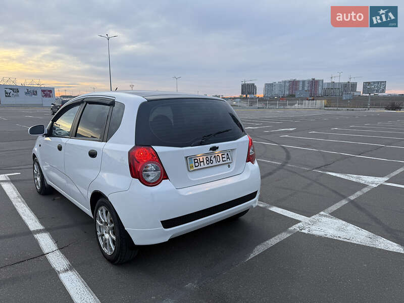 Хэтчбек Chevrolet Aveo 2008 в Одессе фото 4 Хэтчбек Chevrolet Aveo 2008 в Одессе