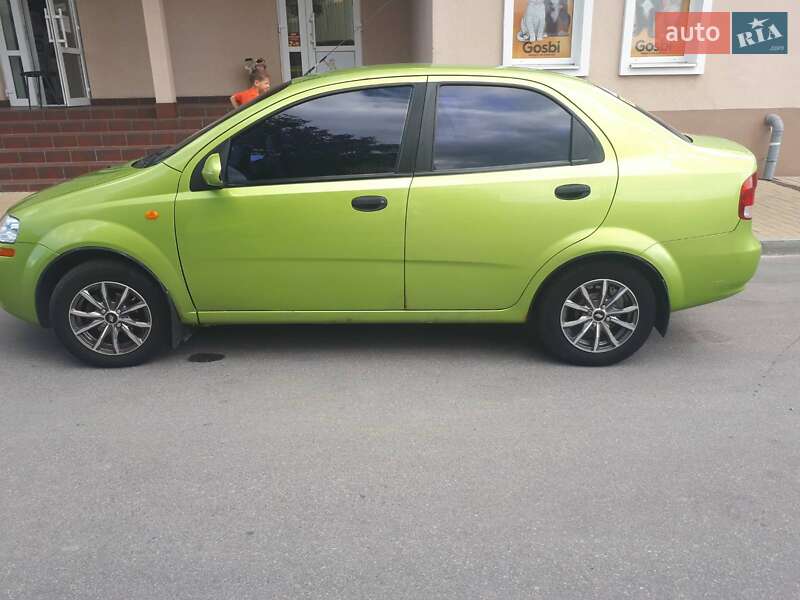 Седан Chevrolet Aveo 2005 в Вінниці