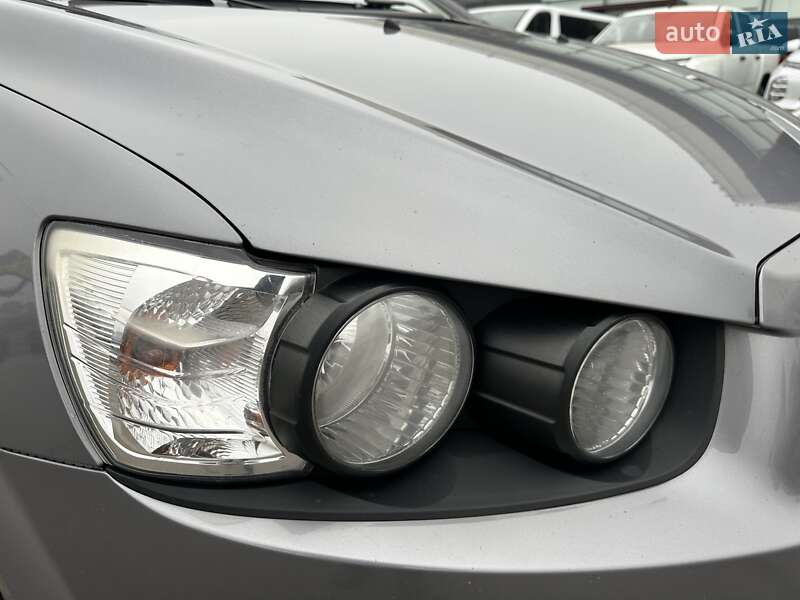 Хэтчбек Chevrolet Aveo 2012 в Киеве