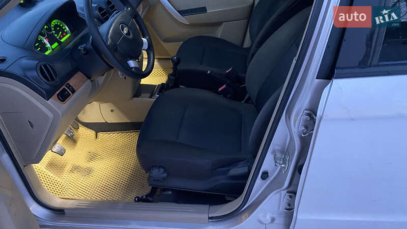 Седан Chevrolet Aveo 2008 в Киеве фото 19 Седан Chevrolet Aveo 2008 в Киеве