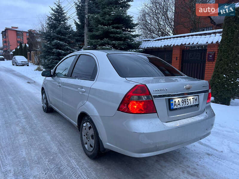 Седан Chevrolet Aveo 2008 в Києві