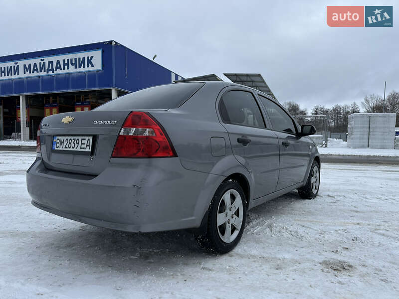 Седан Chevrolet Aveo 2011 в Сумах