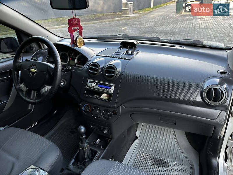 Седан Chevrolet Aveo 2006 в Миколаєві
