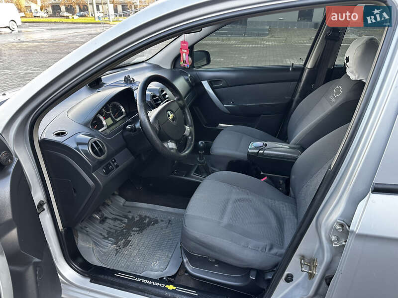 Седан Chevrolet Aveo 2006 в Миколаєві