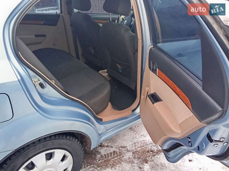 Седан Chevrolet Aveo 2008 в Кам'янець-Подільському