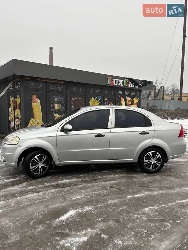 Седан Chevrolet Aveo 2008 в Иршаве