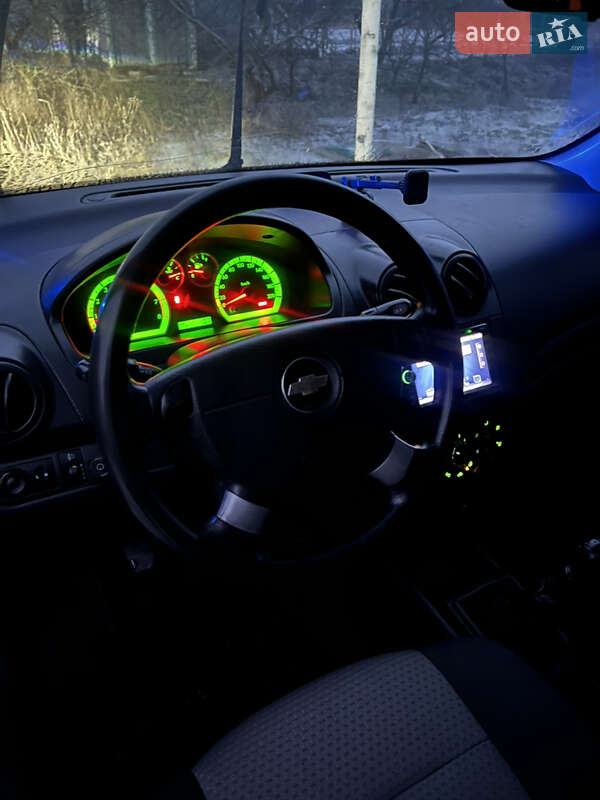 Хэтчбек Chevrolet Aveo 2008 в Новомосковске фото 15 Хэтчбек Chevrolet Aveo 2008 в Новомосковске