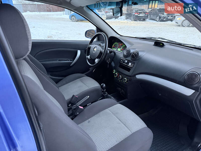 Хэтчбек Chevrolet Aveo 2008 в Харькове