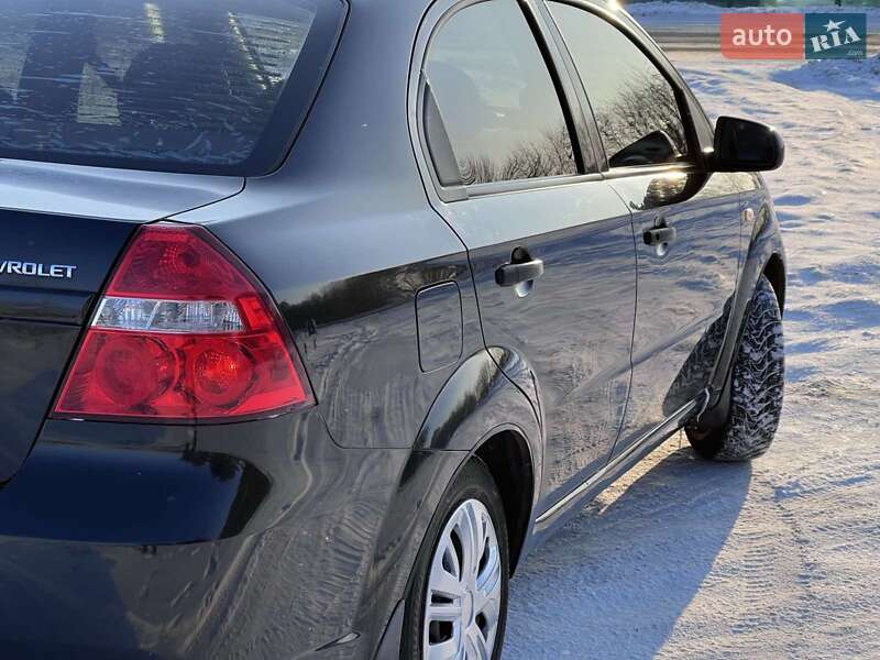 Седан Chevrolet Aveo 2007 в Мене