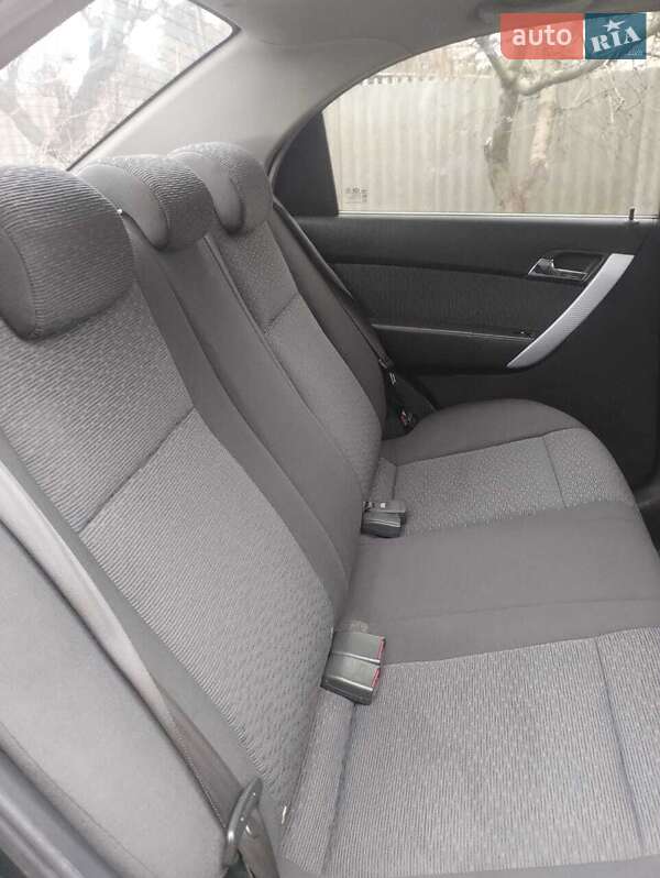 Седан Chevrolet Aveo 2007 в Херсоне