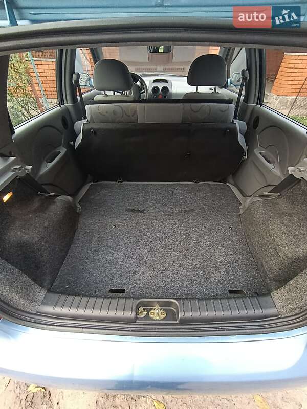 Хэтчбек Chevrolet Aveo 2005 в Запорожье