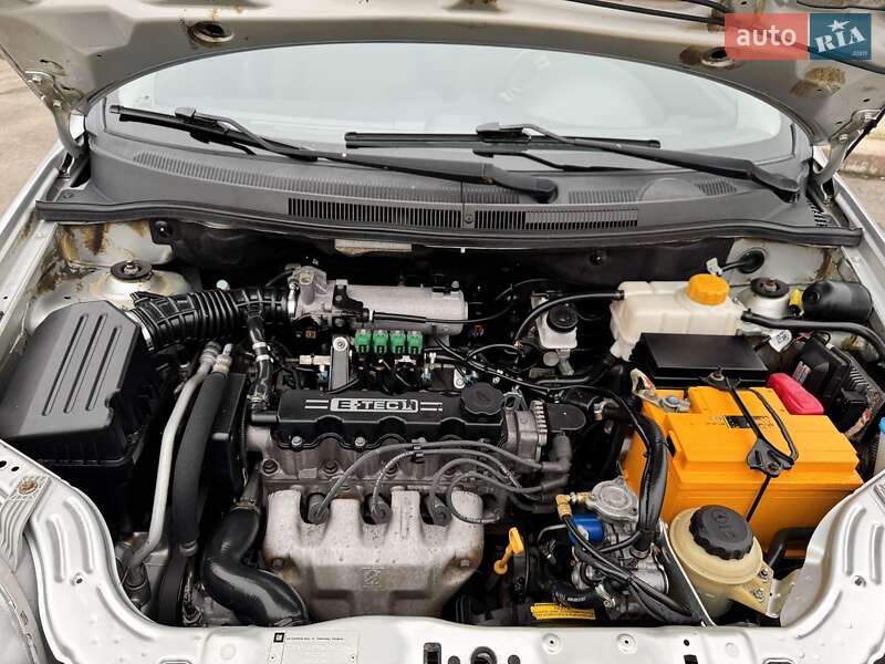 Седан Chevrolet Aveo 2008 в Николаеве