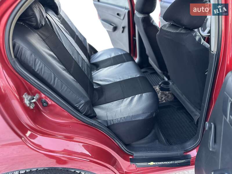 Седан Chevrolet Aveo 2007 в Бобровице