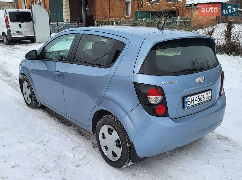 Хетчбек Chevrolet Aveo 2012 в Ананьїві