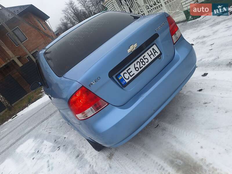 Седан Chevrolet Aveo 2005 в Черновцах