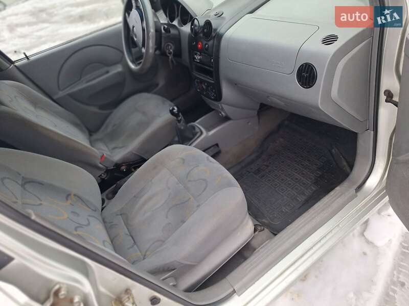 Седан Chevrolet Aveo 2004 в Черновцах фото 25 Седан Chevrolet Aveo 2004 в Черновцах