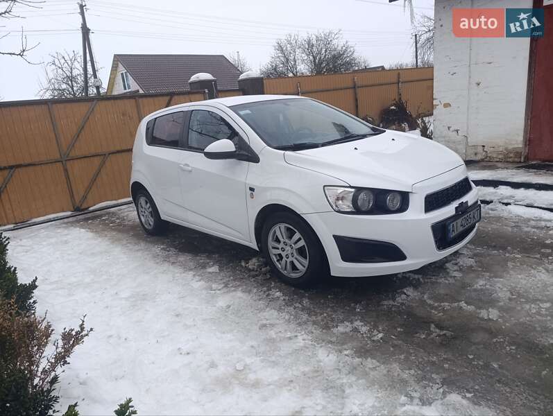 Хэтчбек Chevrolet Aveo 2013 в Мироновке фото 2 Хэтчбек Chevrolet Aveo 2013 в Мироновке