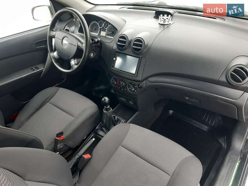 Седан Chevrolet Aveo 2011 в Лубнах