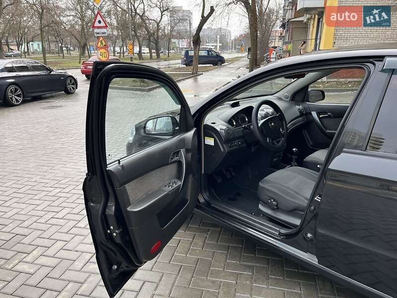 Седан Chevrolet Aveo 2007 в Николаеве