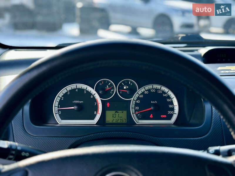 Хетчбек Chevrolet Aveo 2008 в Кривому Розі