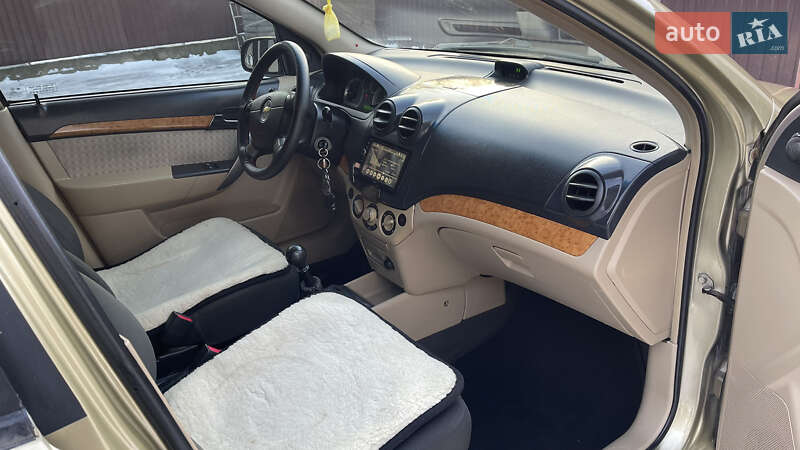 Седан Chevrolet Aveo 2008 в Врадиевке