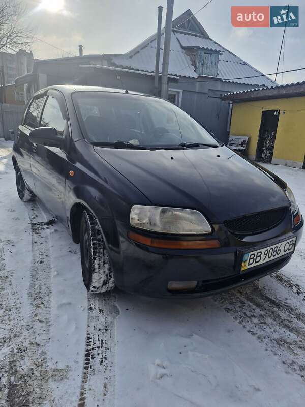 Хэтчбек Chevrolet Aveo 2005 в Киеве