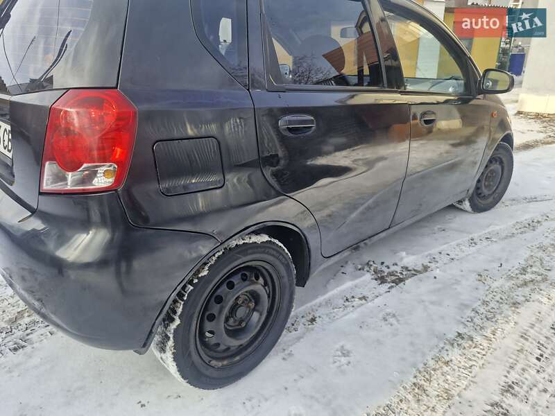 Хэтчбек Chevrolet Aveo 2005 в Киеве