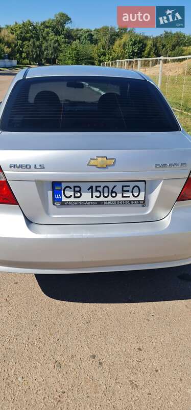 Седан Chevrolet Aveo 2011 в Прилуках