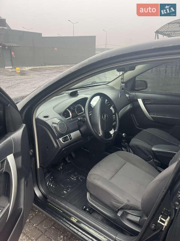 Седан Chevrolet Aveo 2007 в Дніпрі