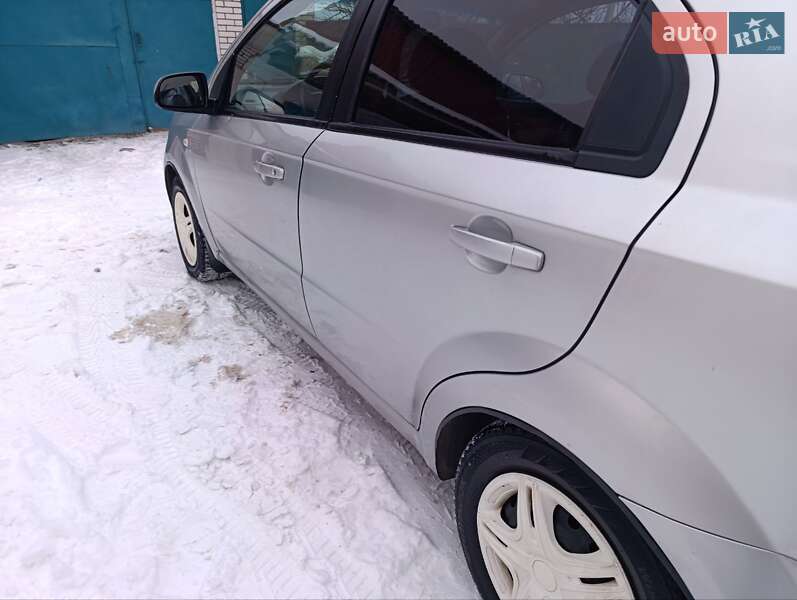 Седан Chevrolet Aveo 2008 в Киеве