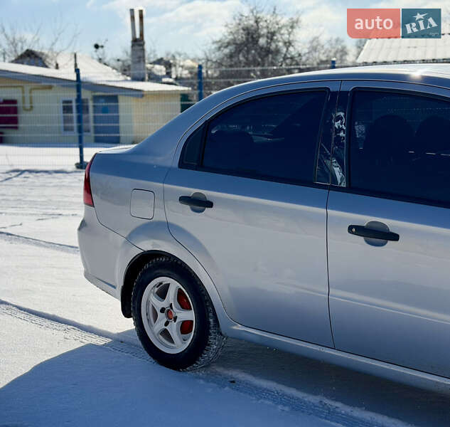 Седан Chevrolet Aveo 2007 в Харькове