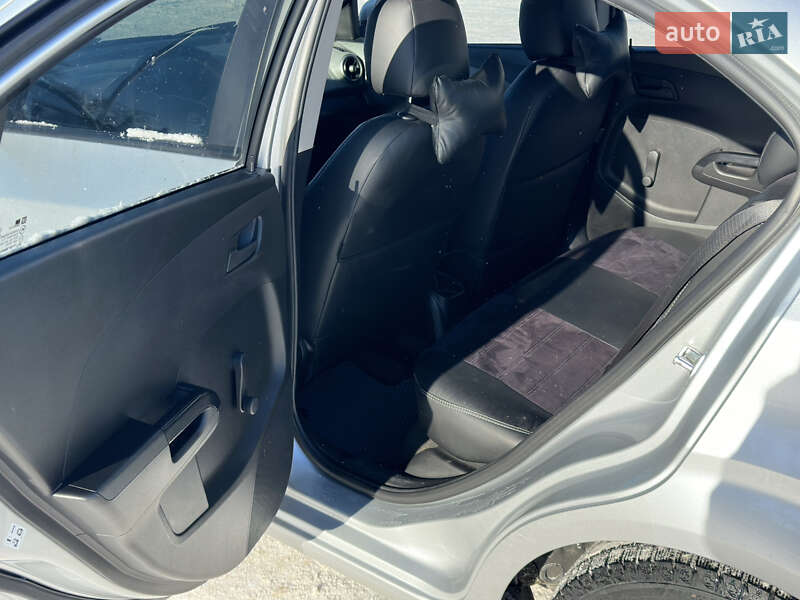 Седан Chevrolet Aveo 2014 в Черкассах