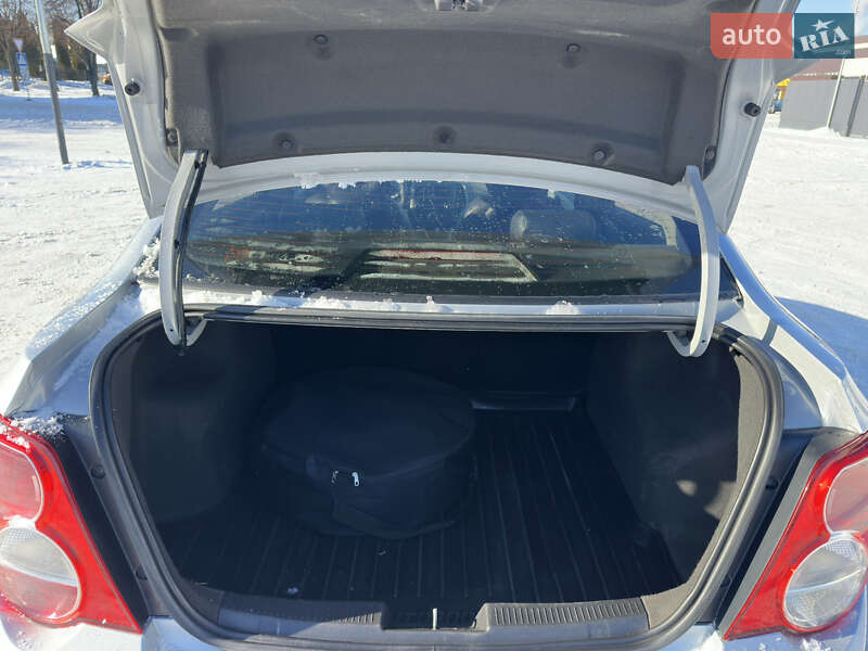 Седан Chevrolet Aveo 2014 в Черкассах