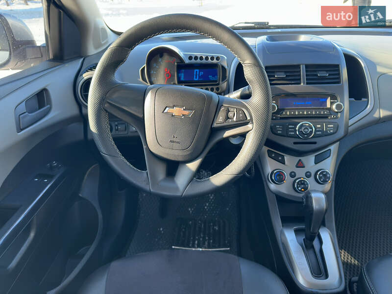 Седан Chevrolet Aveo 2014 в Черкассах