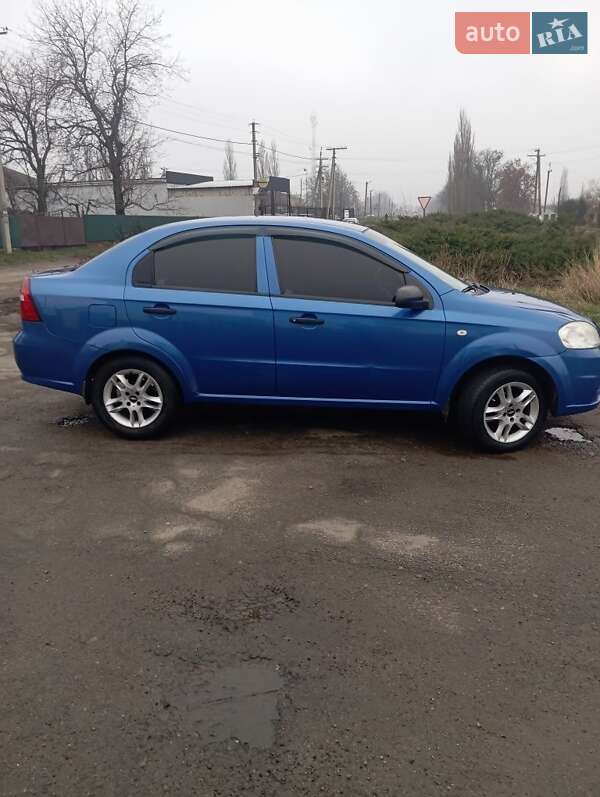 Седан Chevrolet Aveo 2008 в Новоархангельске