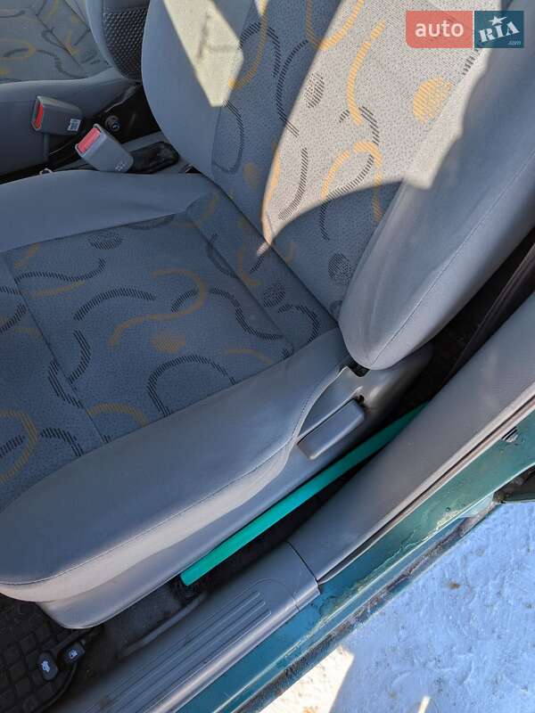 Седан Chevrolet Aveo 2004 в Харькове