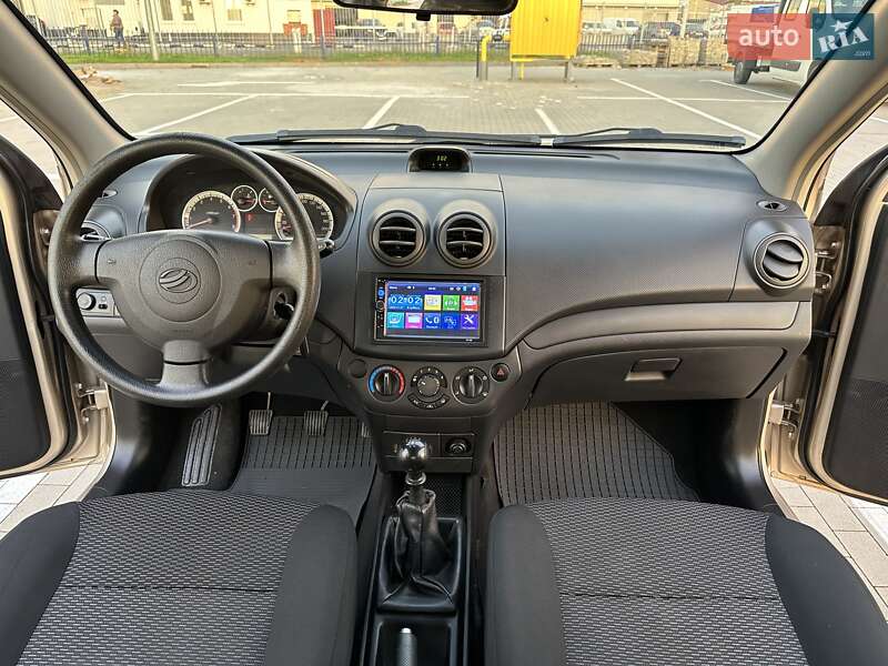 Хэтчбек Chevrolet Aveo 2012 в Одессе фото 24 Хэтчбек Chevrolet Aveo 2012 в Одессе