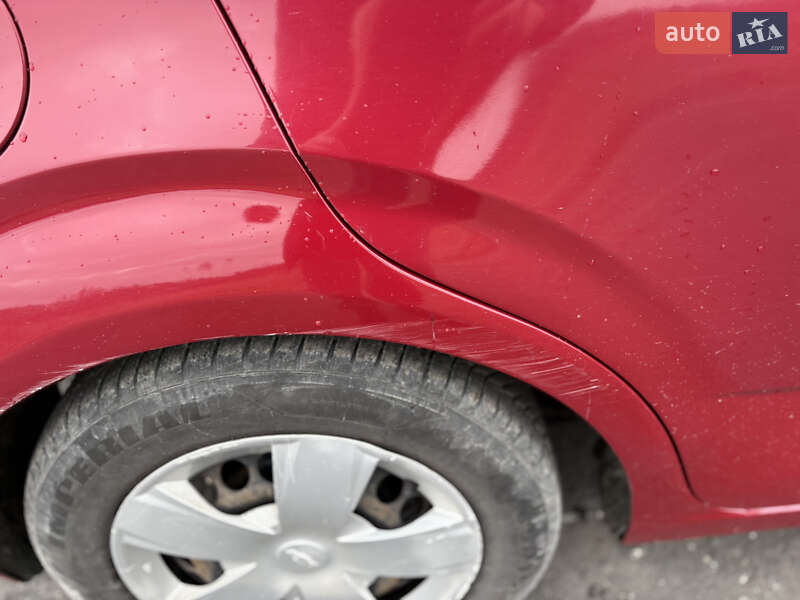Седан Chevrolet Aveo 2014 в Луцке