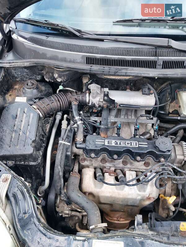 Седан Chevrolet Aveo 2006 в Львові