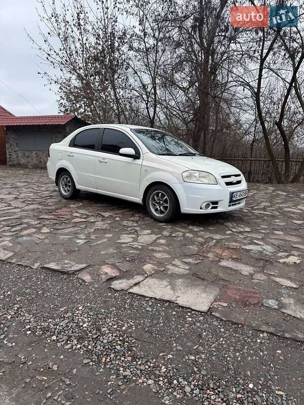 Седан Chevrolet Aveo 2008 в Кривом Роге