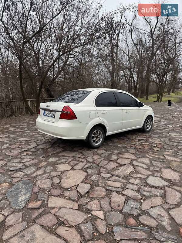 Седан Chevrolet Aveo 2008 в Кривом Роге
