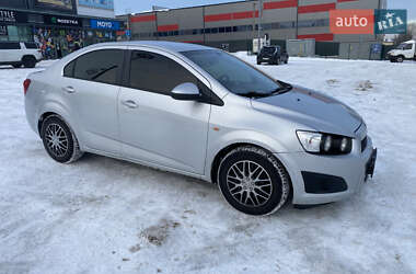 Седан Chevrolet Aveo 2012 в Киеве