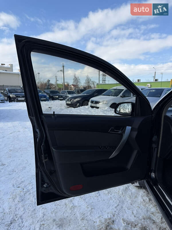 Седан Chevrolet Aveo 2011 в Чернігові