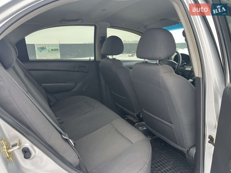Седан Chevrolet Aveo 2006 в Києві фото 17 Седан Chevrolet Aveo 2006 в Києві