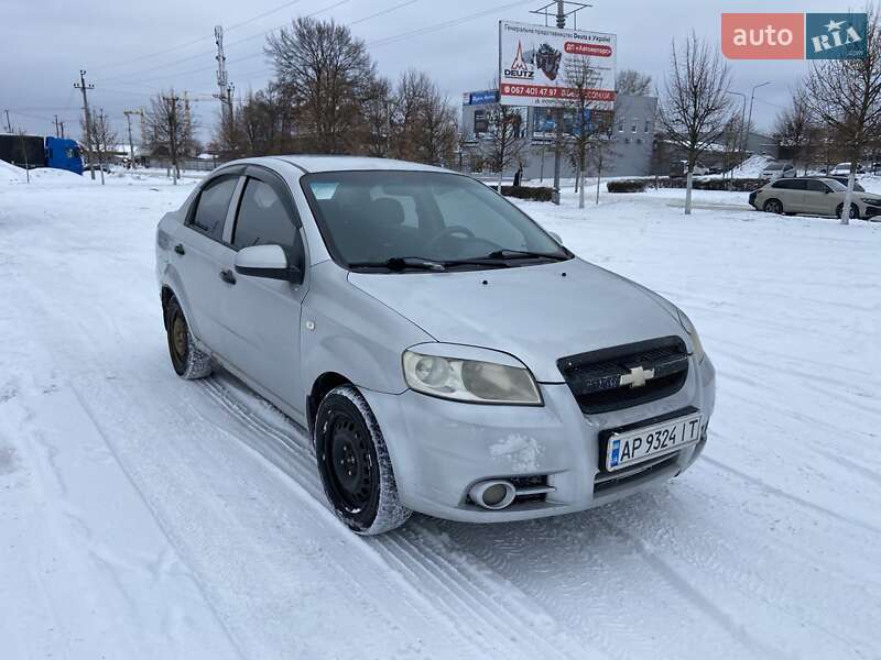 Седан Chevrolet Aveo 2007 в Киеве
